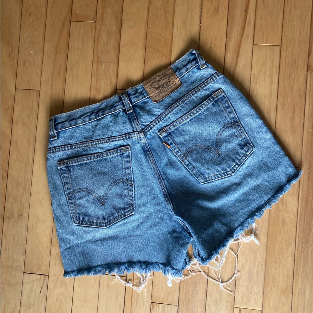 vintage 90s levi’s shorts